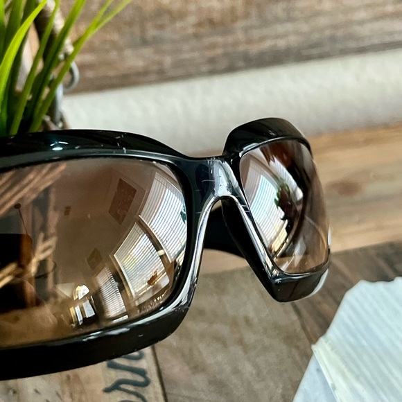 Chanel Mother Of Pearl Vintage Sunglasses - Picture 9 of 15